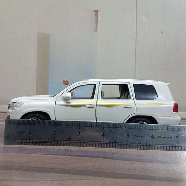 Diecast Land Cruiser SUV With Lights & Sound 1:24 Scale